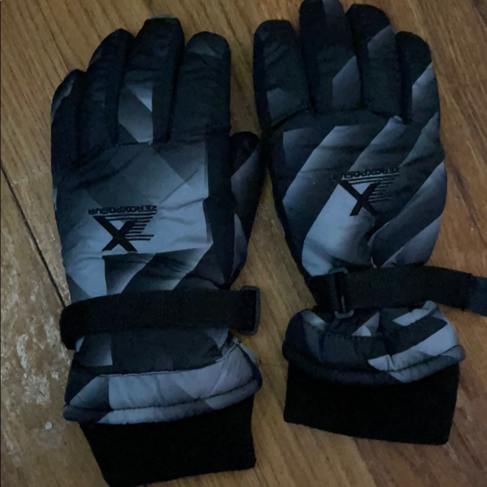 Gloves